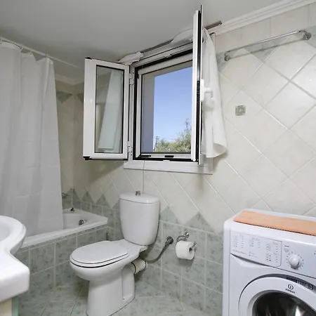 Saint Thomas Village