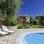 Saint Thomas Village Apartment *