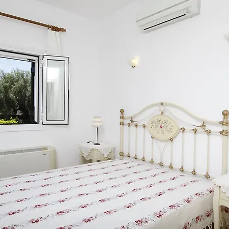 Saint Thomas Village